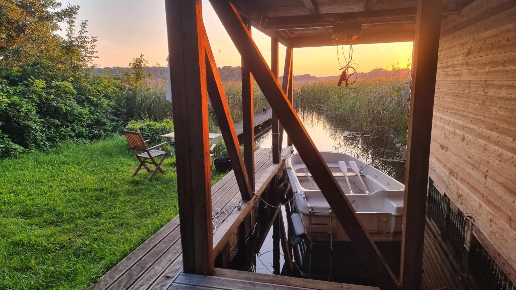 Mecklenburgische Seenplatte - Saniertes Und Gemütliches Haus Mit Großem Garten Und Optionalem Steg * Grosszerlang
