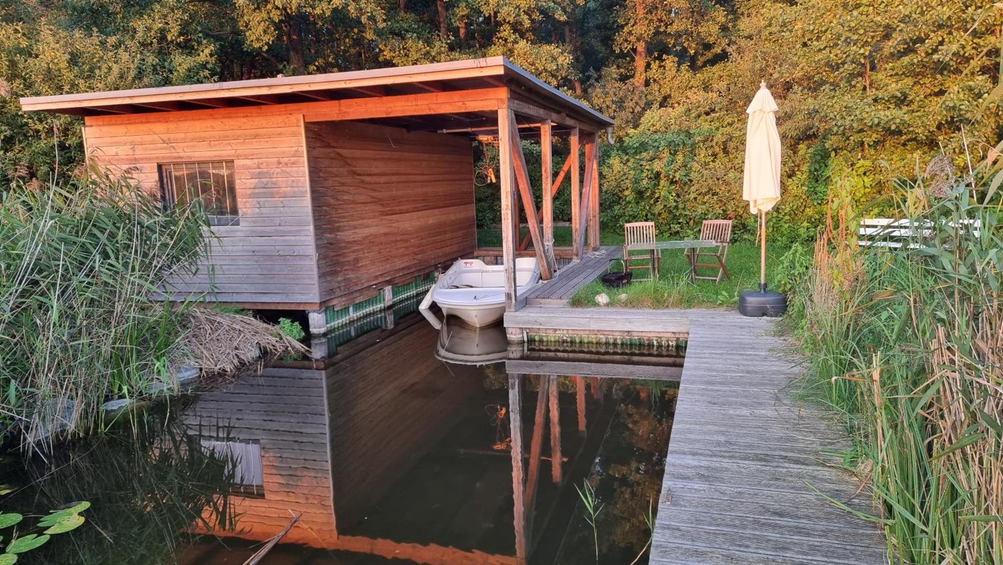 Mecklenburgische Seenplatte - Saniertes Und Gemütliches Haus Mit Großem Garten Und Optionalem Steg Grosszerlang